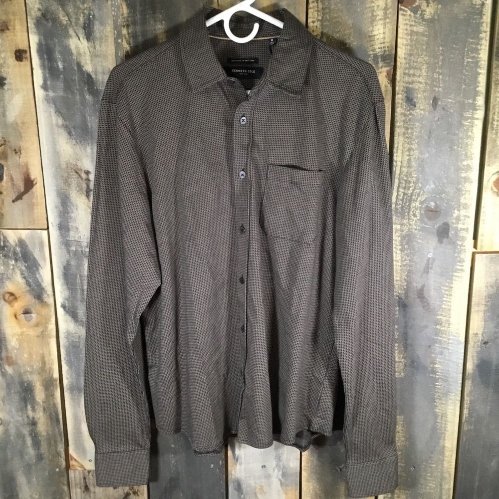 Kenneth Cole long sleeve button down knit shirt men’s size medium NWT